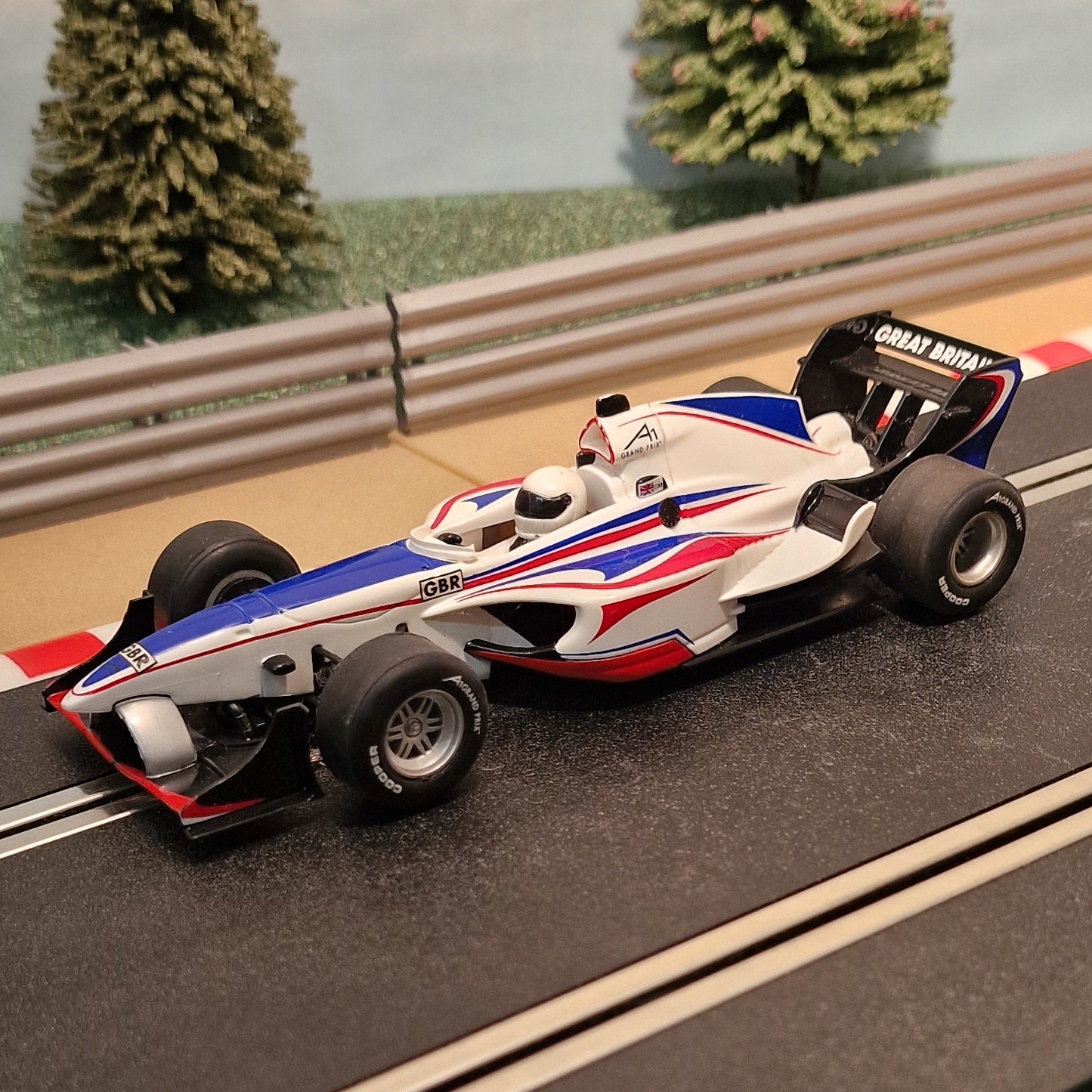 Scalextric Coche Digital 1:32 - C2706D A1 Grand Prix Gran Bretaña F1 #M