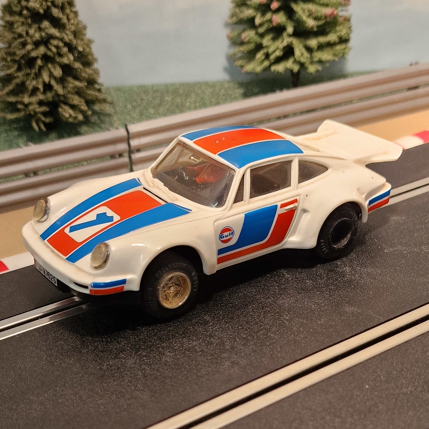 Scalextric 1:32 Car - C115 White Porsche Turbo 935 #1 *LIGHTS* #Q