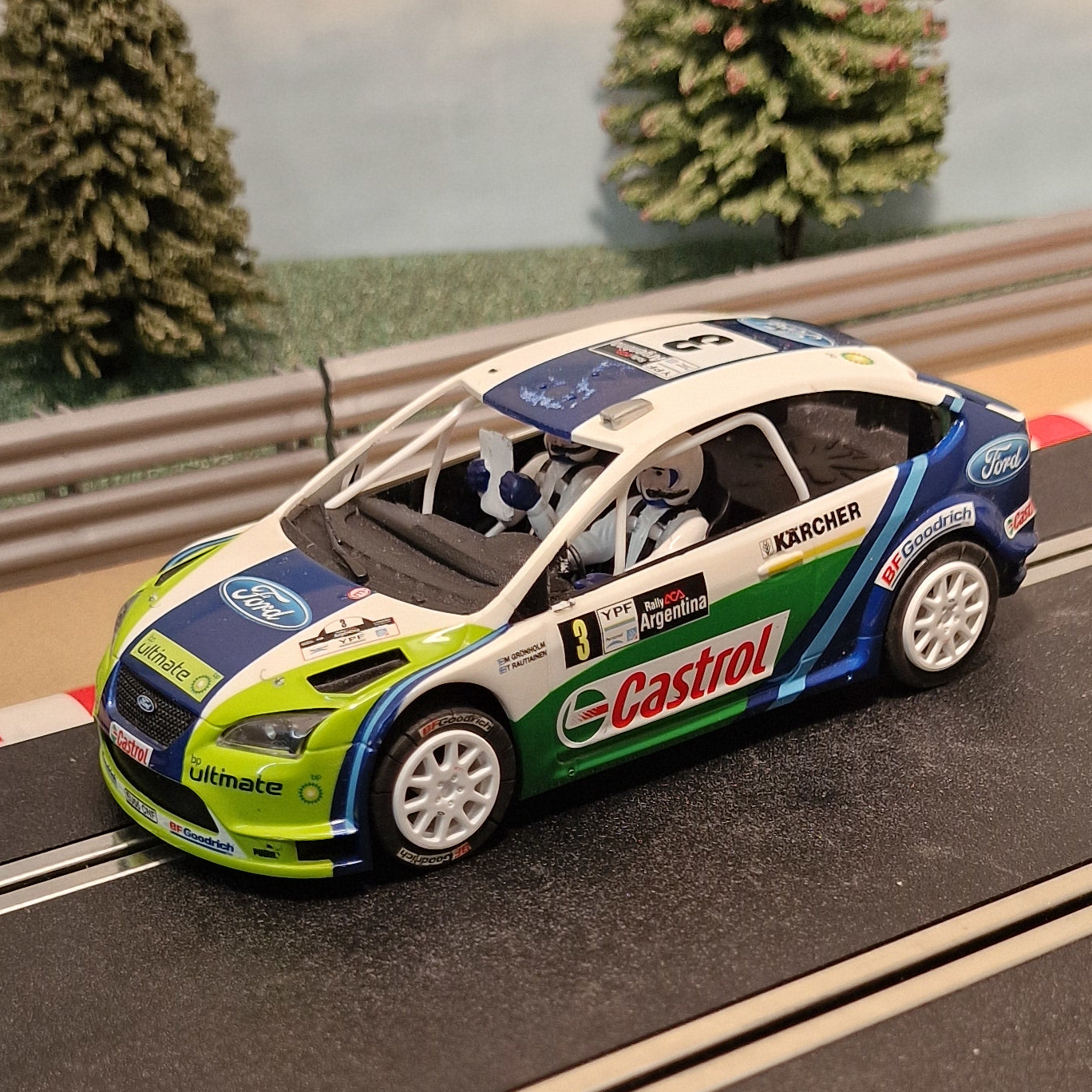 Scalextric 1:32 Car - C2802 Ford Focus 4WD WRC 2006 #3 Gronholm *LIGHTS* #Z