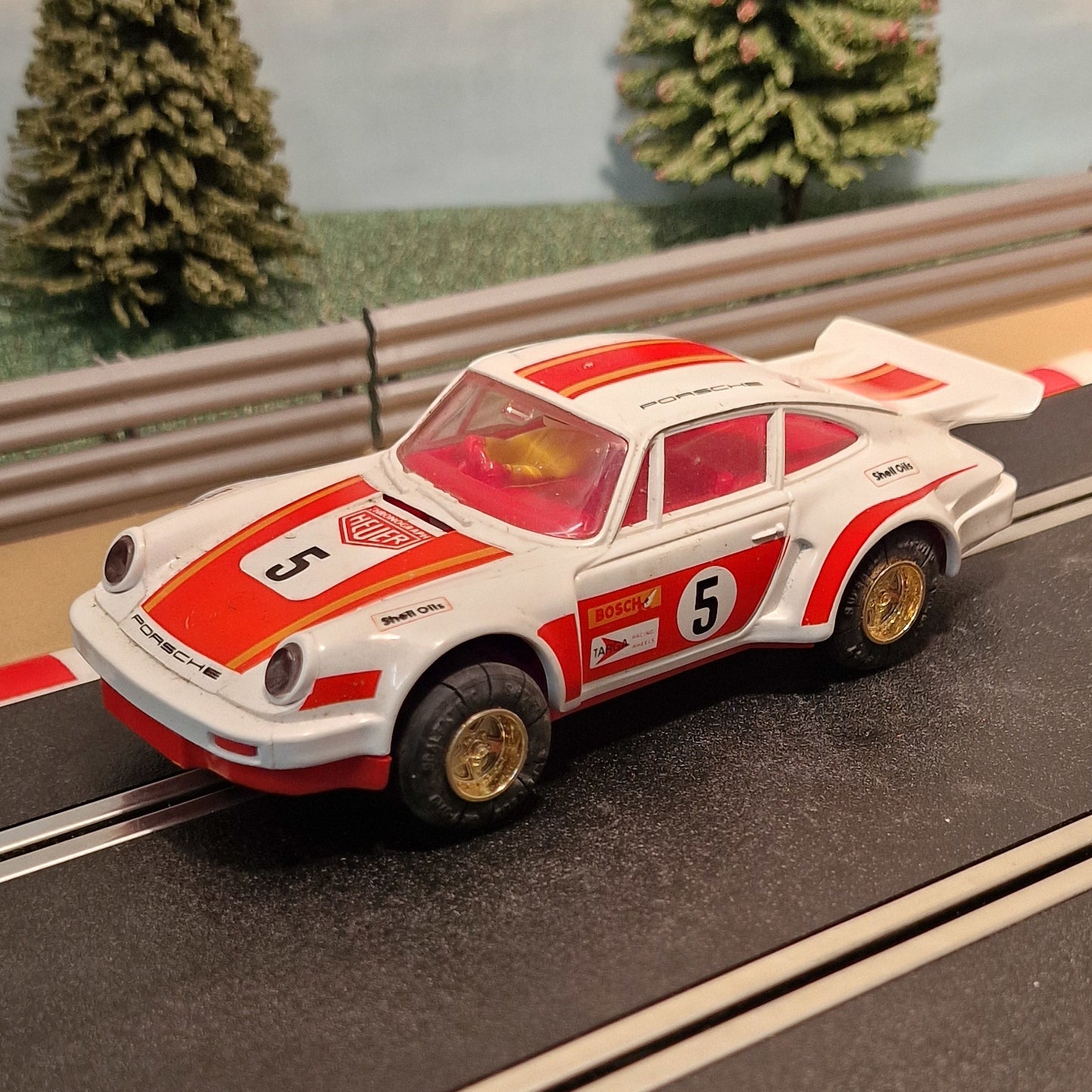 Coche Scalextric 1:32 - Porsche Turbo 911 rojo y blanco #5 *LUCES* #K