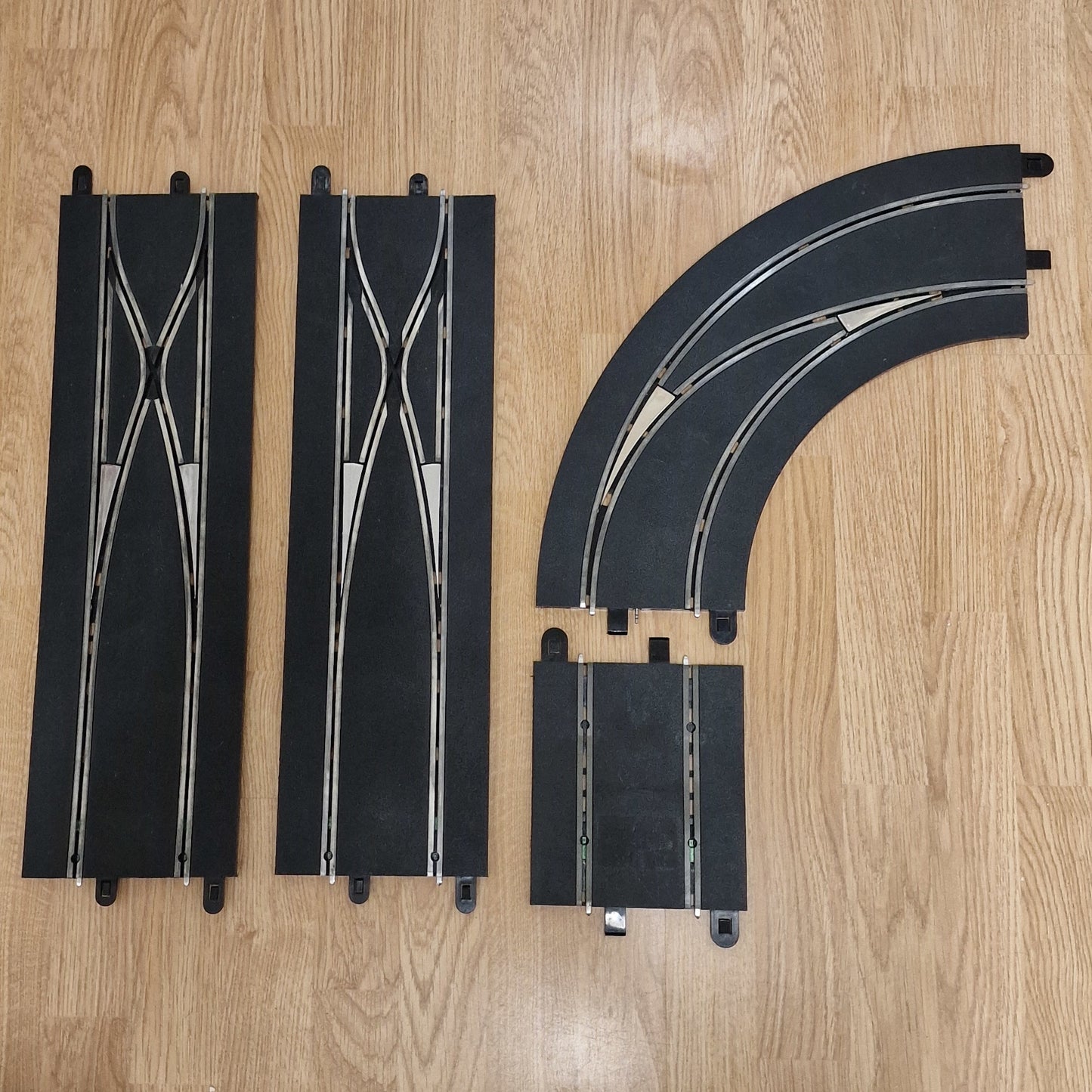 Scalextric Digital 1:32 Track - C7036, C7008 Crossover Straights & Curve #A