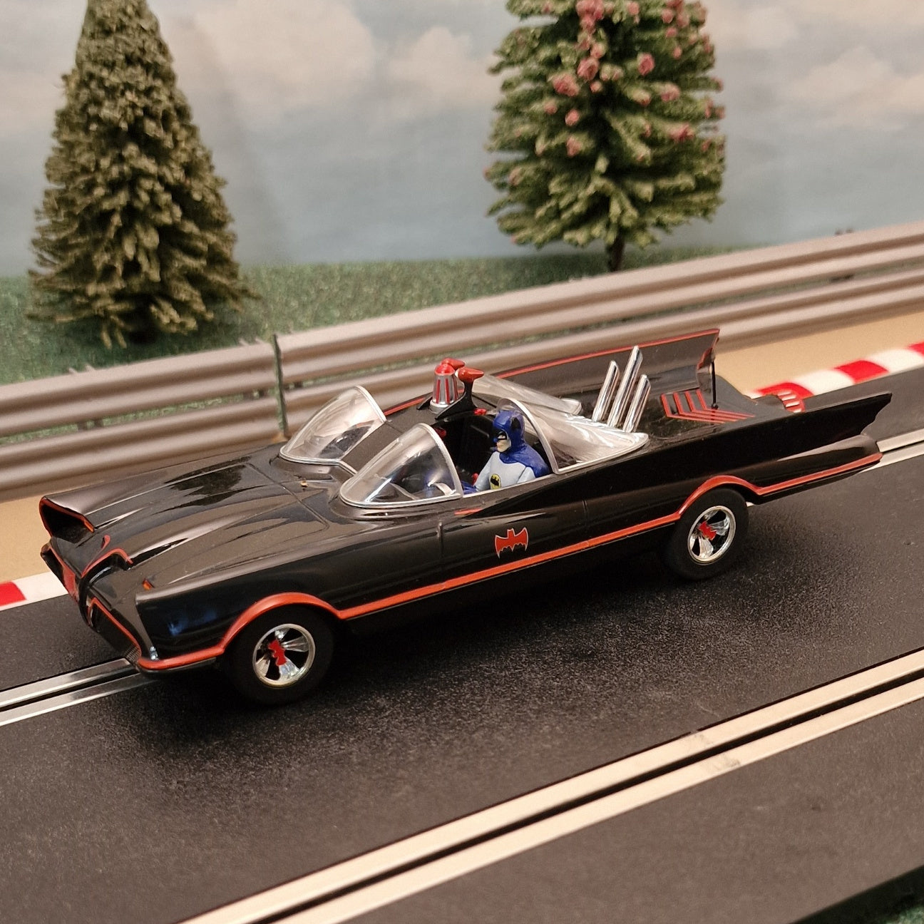Scalextric Car C4175 - Batman Batmobile 1966 TV Series *LIGHTS*