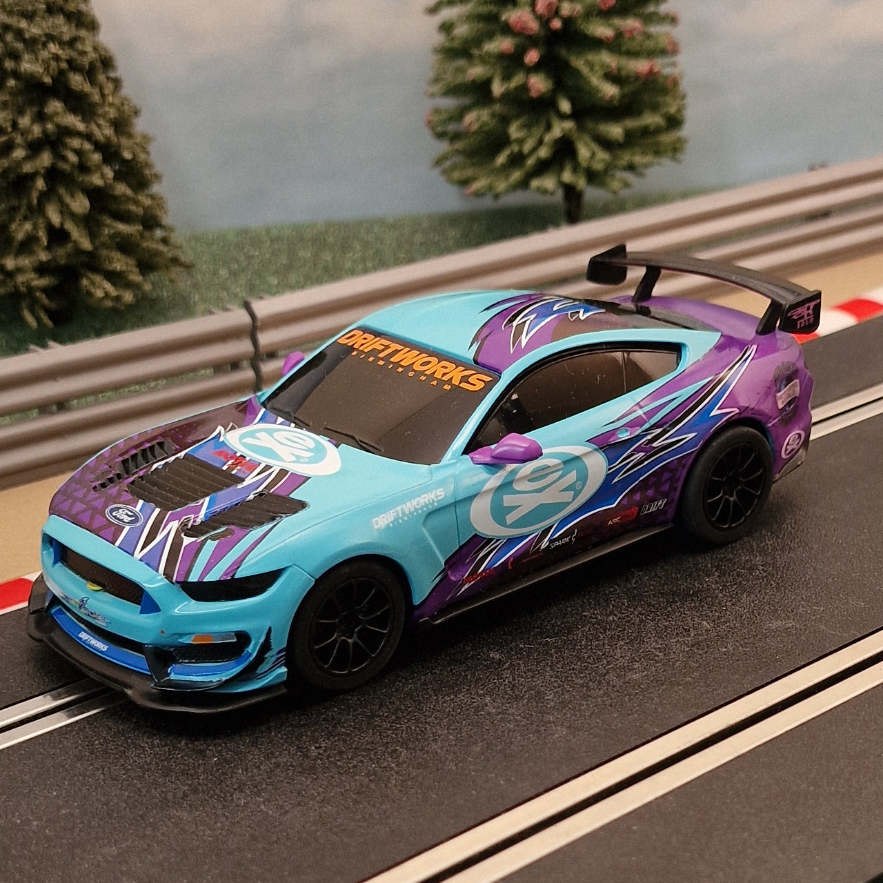 Scalextric ex C1421 Ford Mustang GT4 Blue & Orange Drift Cars