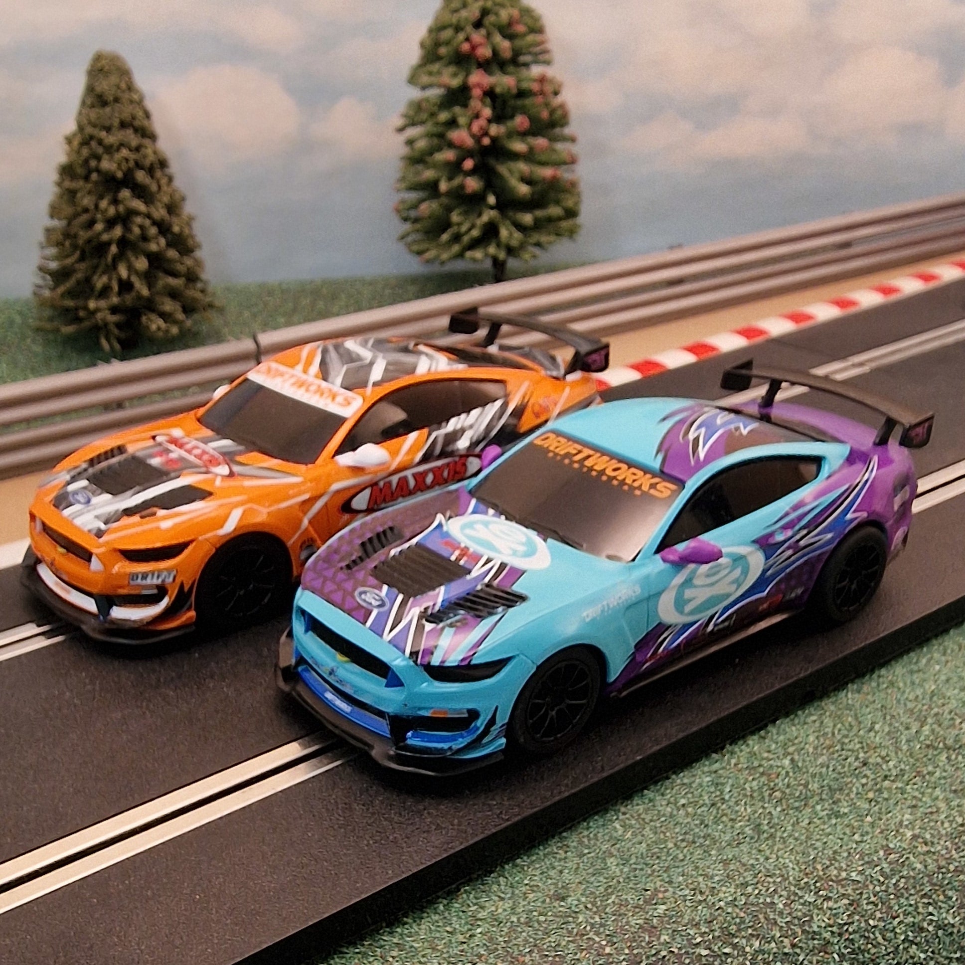 Scalextric ex C1421 Ford Mustang GT4 Blue & Orange Drift Cars