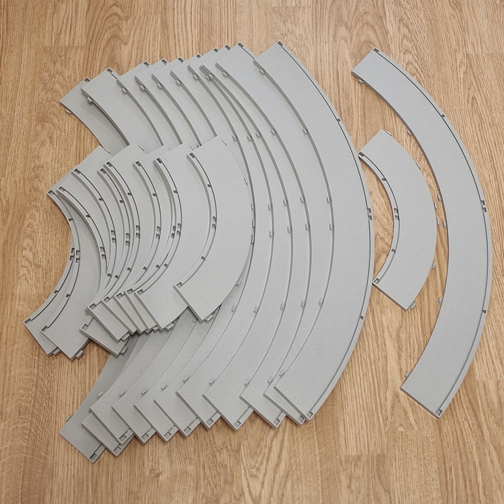 Scalextric Sport 1:32 Rad2 Grey Borders Inner x 12 & Outer x 12