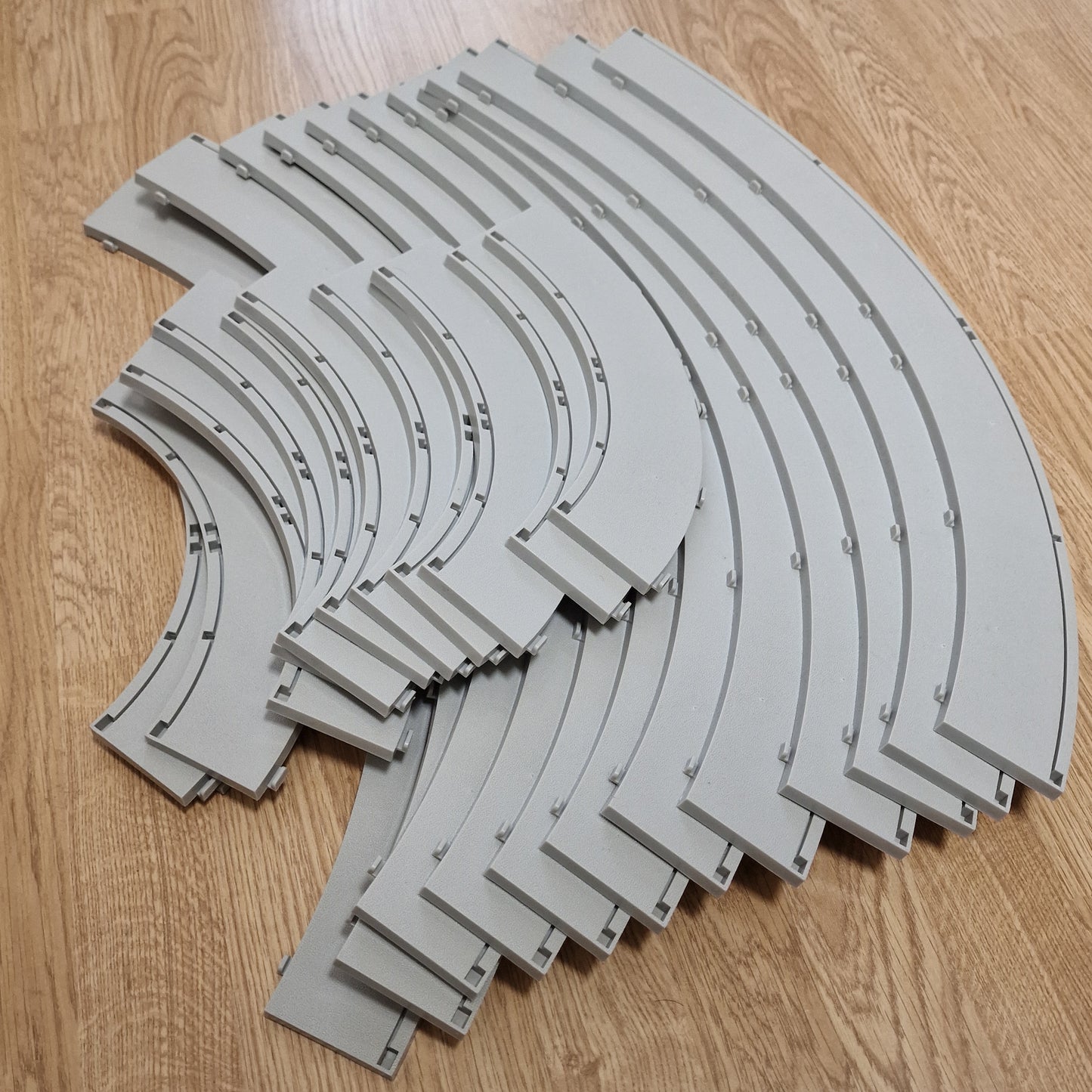 Scalextric Sport 1:32 Rad2 Grey Borders Inner x 12 & Outer x 12