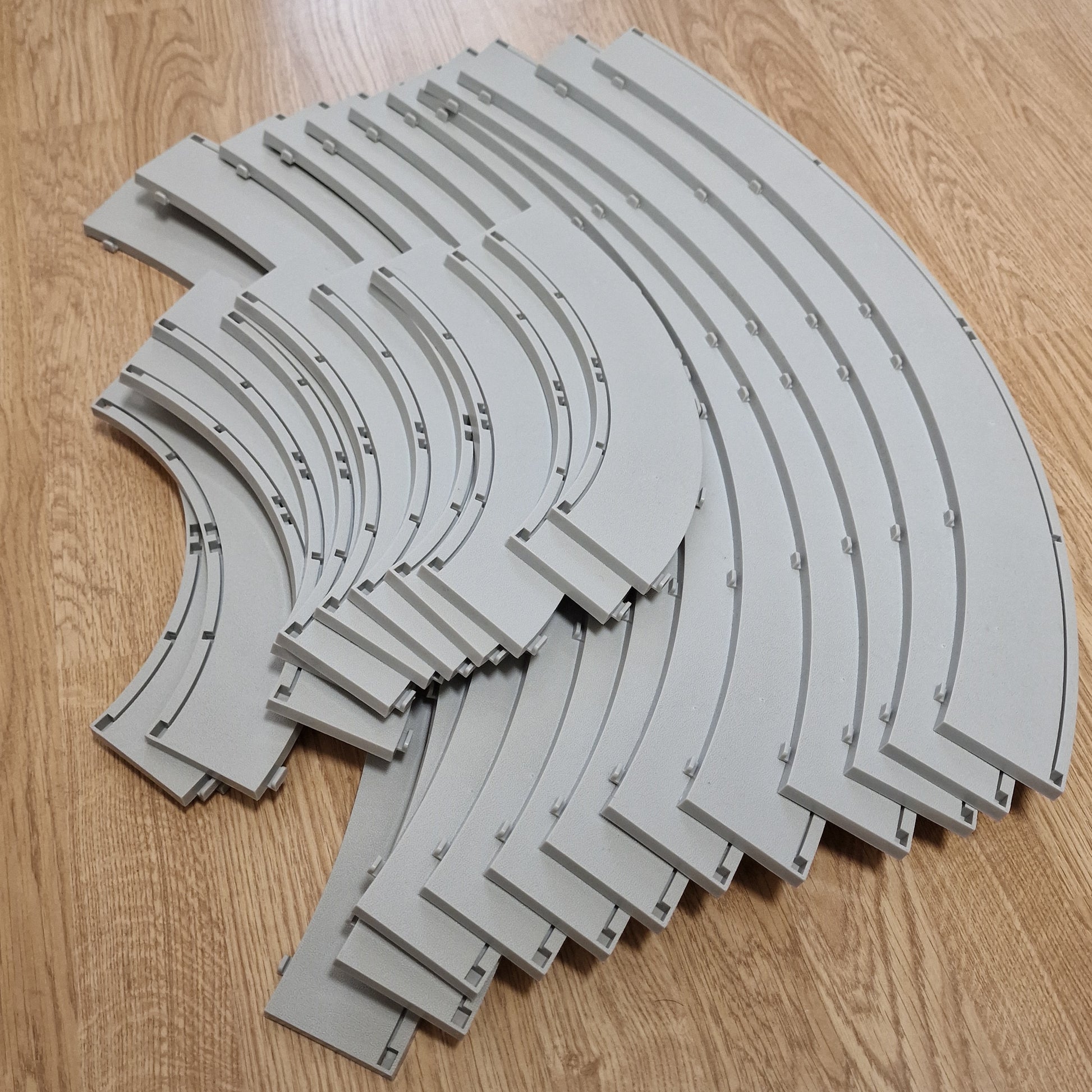 Scalextric Sport 1:32 Rad2 Grey Borders Inner x 12 & Outer x 12