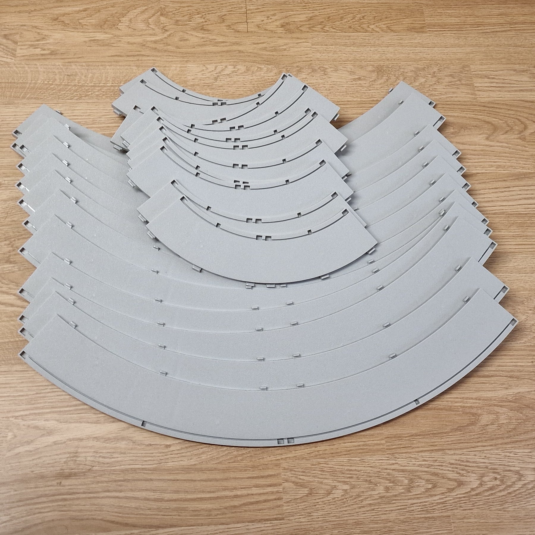 Scalextric Sport 1:32 Rad2 Grey Borders Inner x 12 & Outer x 12