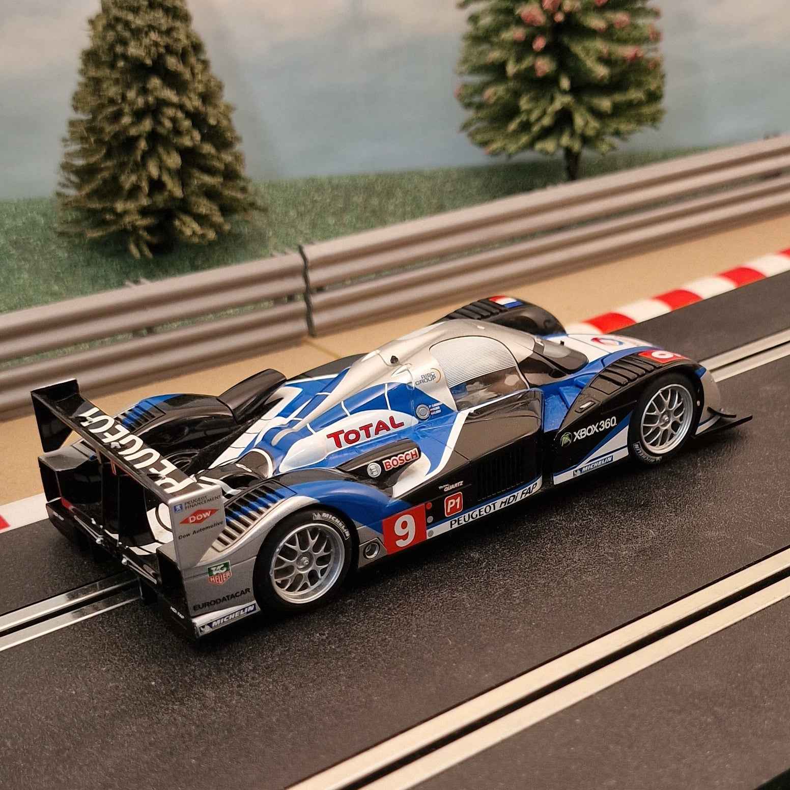 Scalextric C3011 Peugeot 908 HDI FAP 2009 #9 *LIGHTS* #MWA