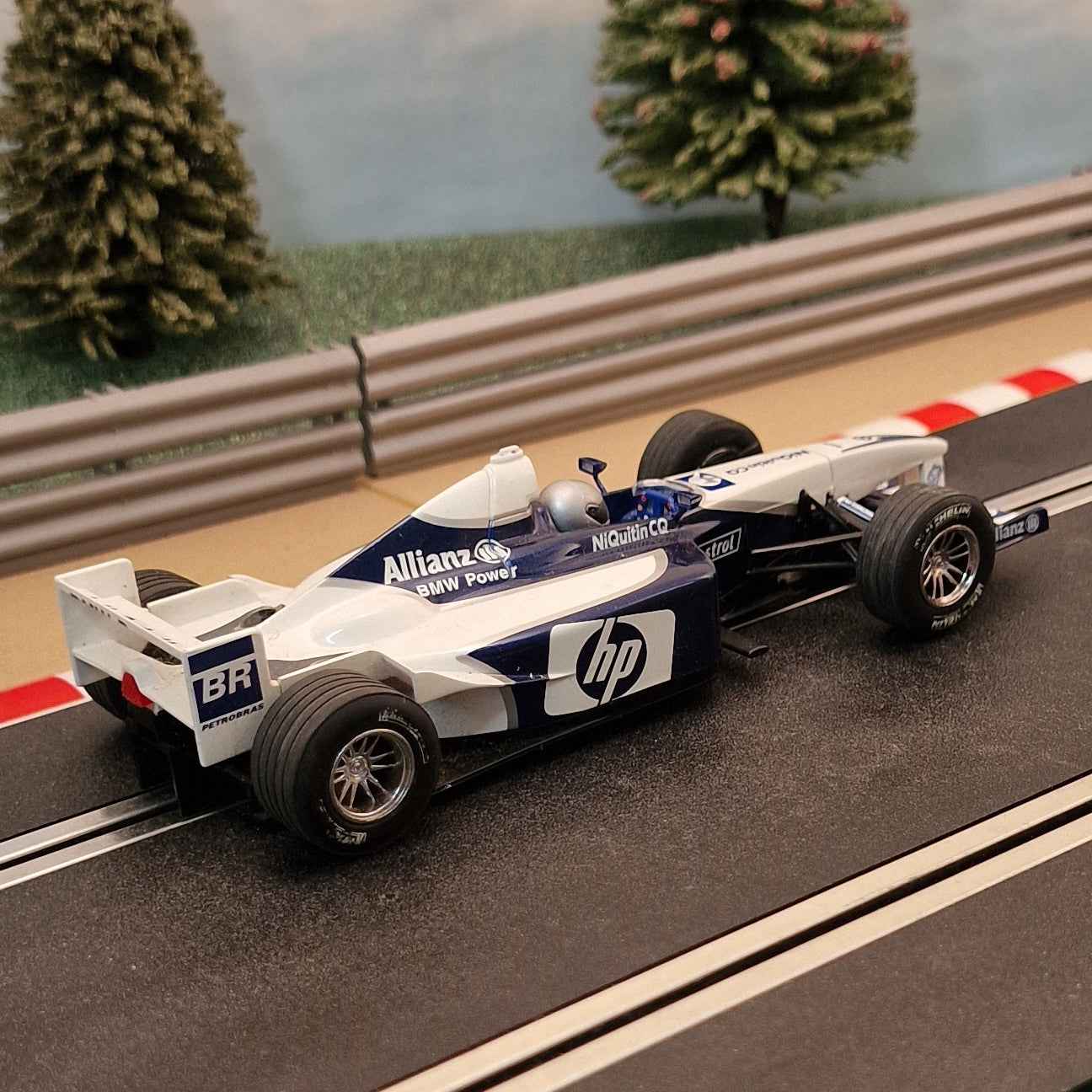 Scalextric Williams F1 BMW FW23 HP Invent #3 #Z