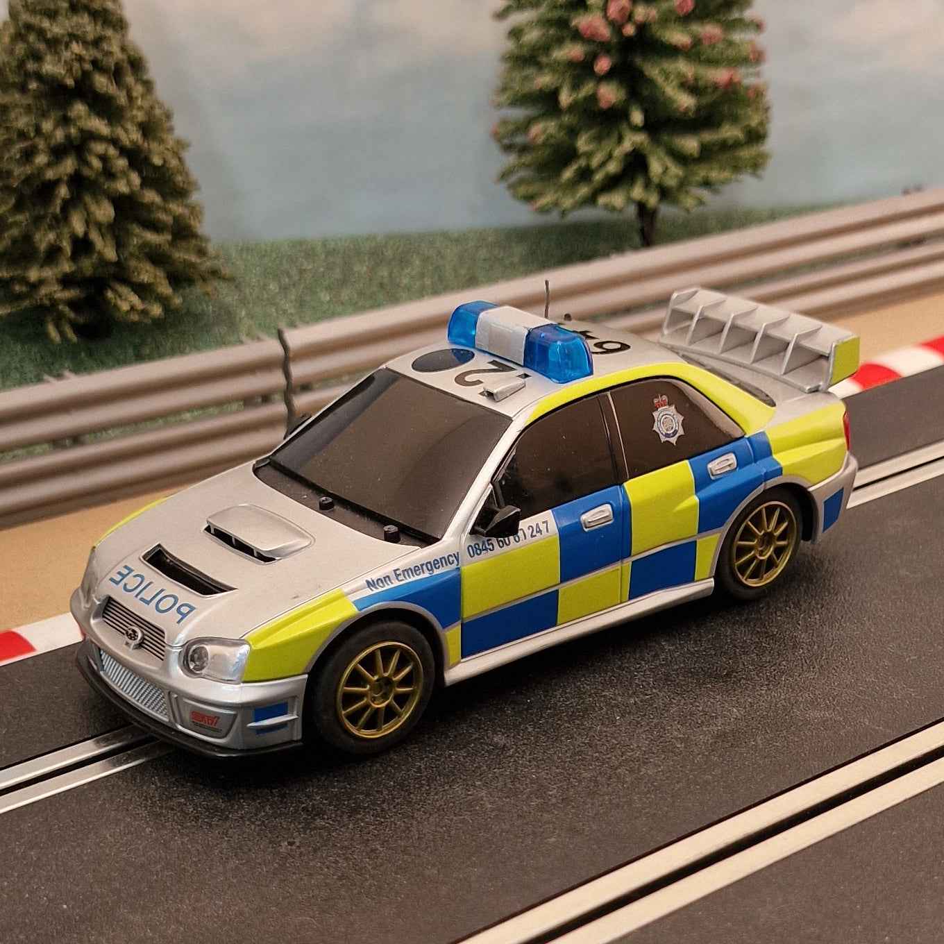 Scalextric C3068 Subaru Impreza Police Car *LIGHTS & SIREN* #W