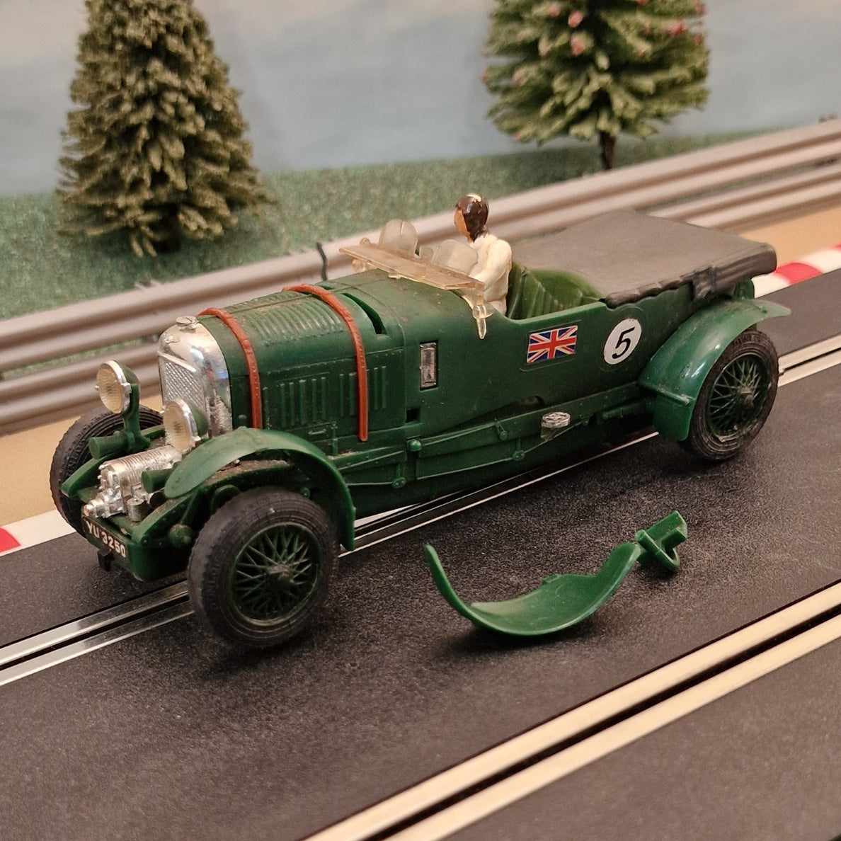 Scalextric C305 4.5 Litre Bentley - Green #5