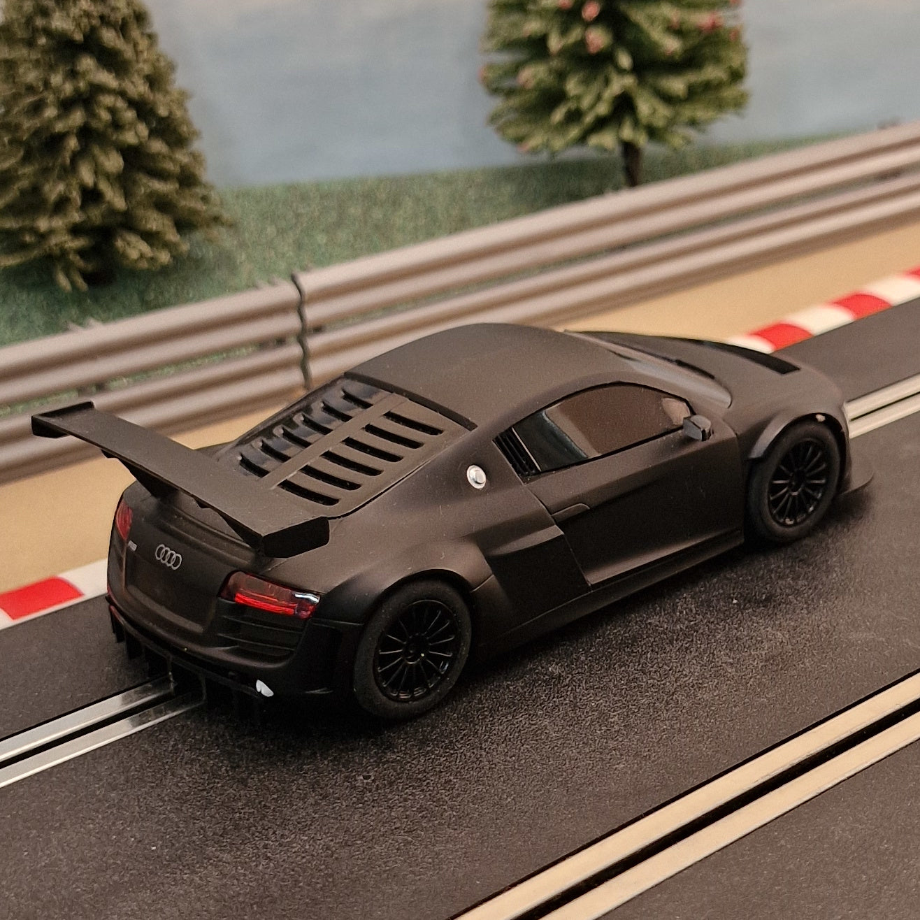 Scalextric C3663 Audi R8 LMS GT3 - Black