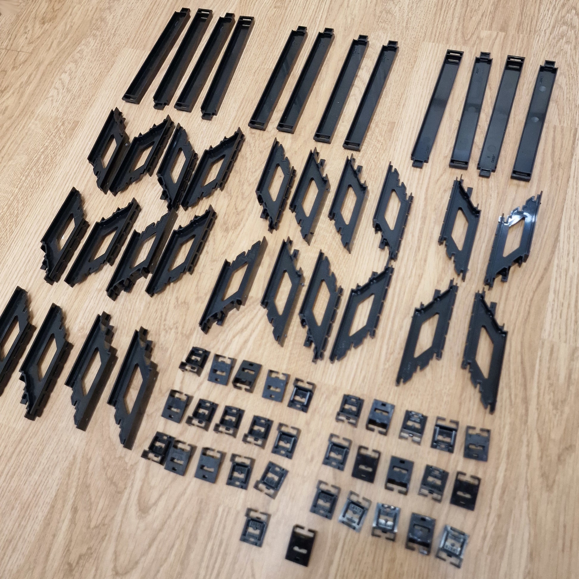 Scalextric C133 Track Support Extension Set Of Piers With Box