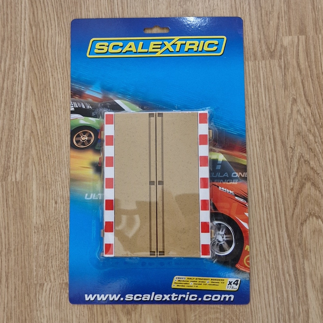 Scalextric C8223 Half Straight Borders 175mm & Barriers 'BA' x 4 NEW #Y
