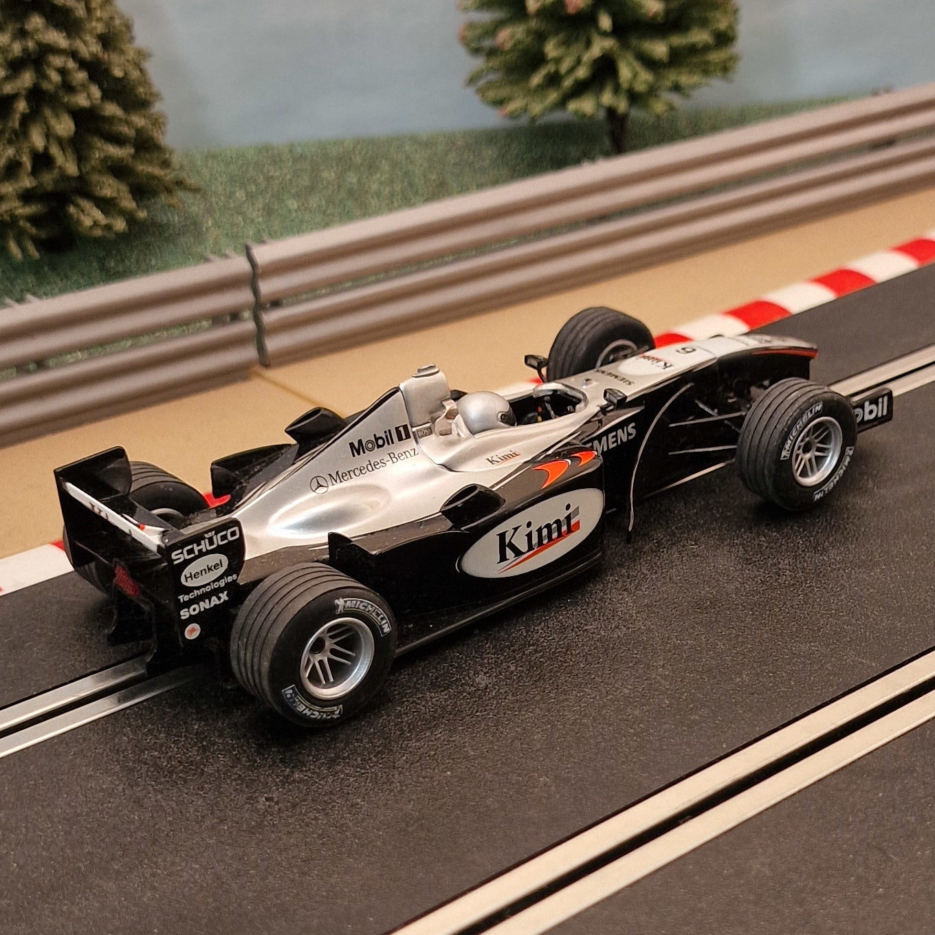 Scalextric C2555 McLaren Mercedes F1 MP4-16 Kimi Räikkönen #C