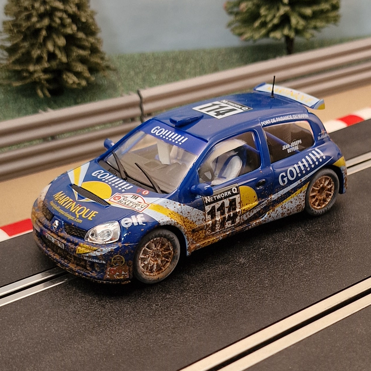 NINCO 50313 Renault Clio Super 1600 'Go' Barro Dirt Effect #114 Slot Car