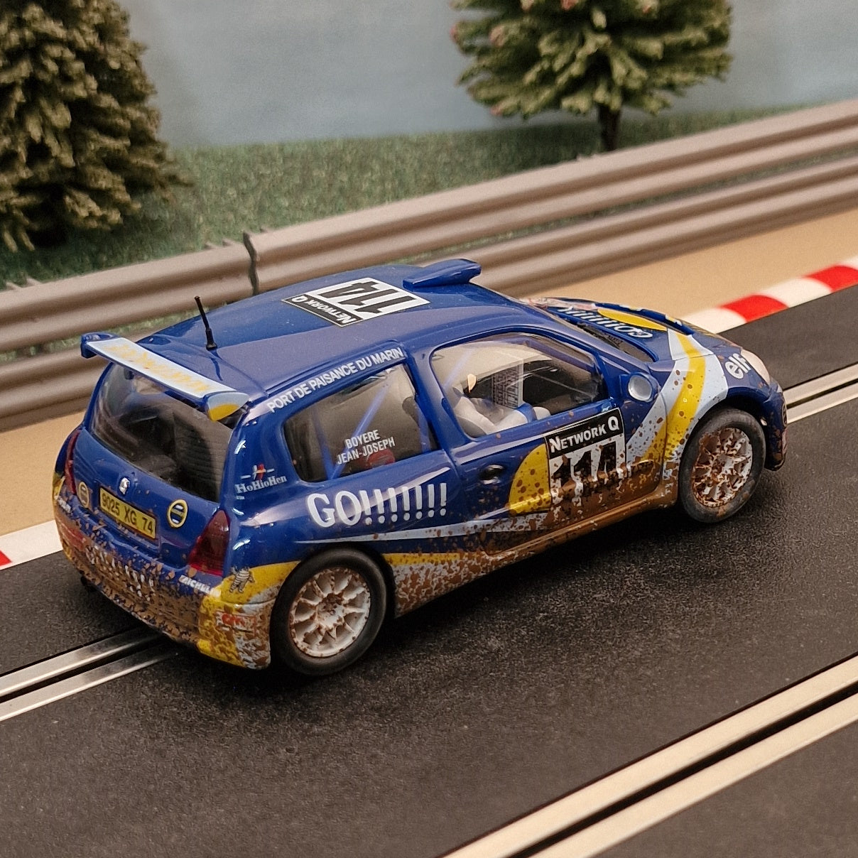 NINCO 50313 Renault Clio Super 1600 'Go' Barro Dirt Effect #114 Slot Car