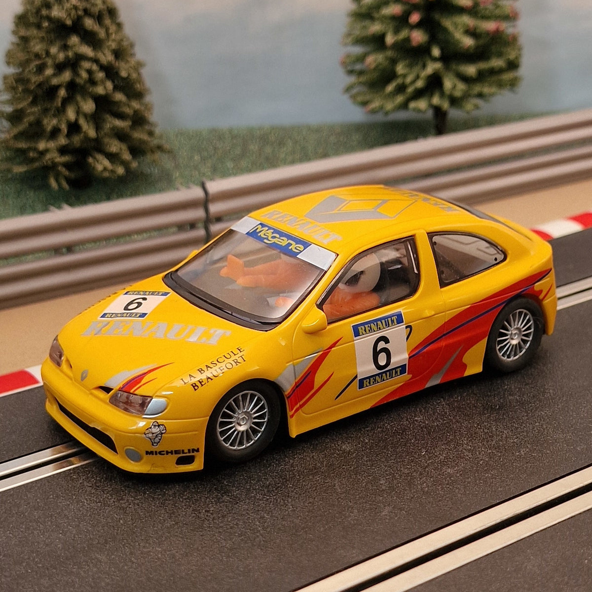 Scalextric C2088 Renault Megane Cup Super #6 #S
