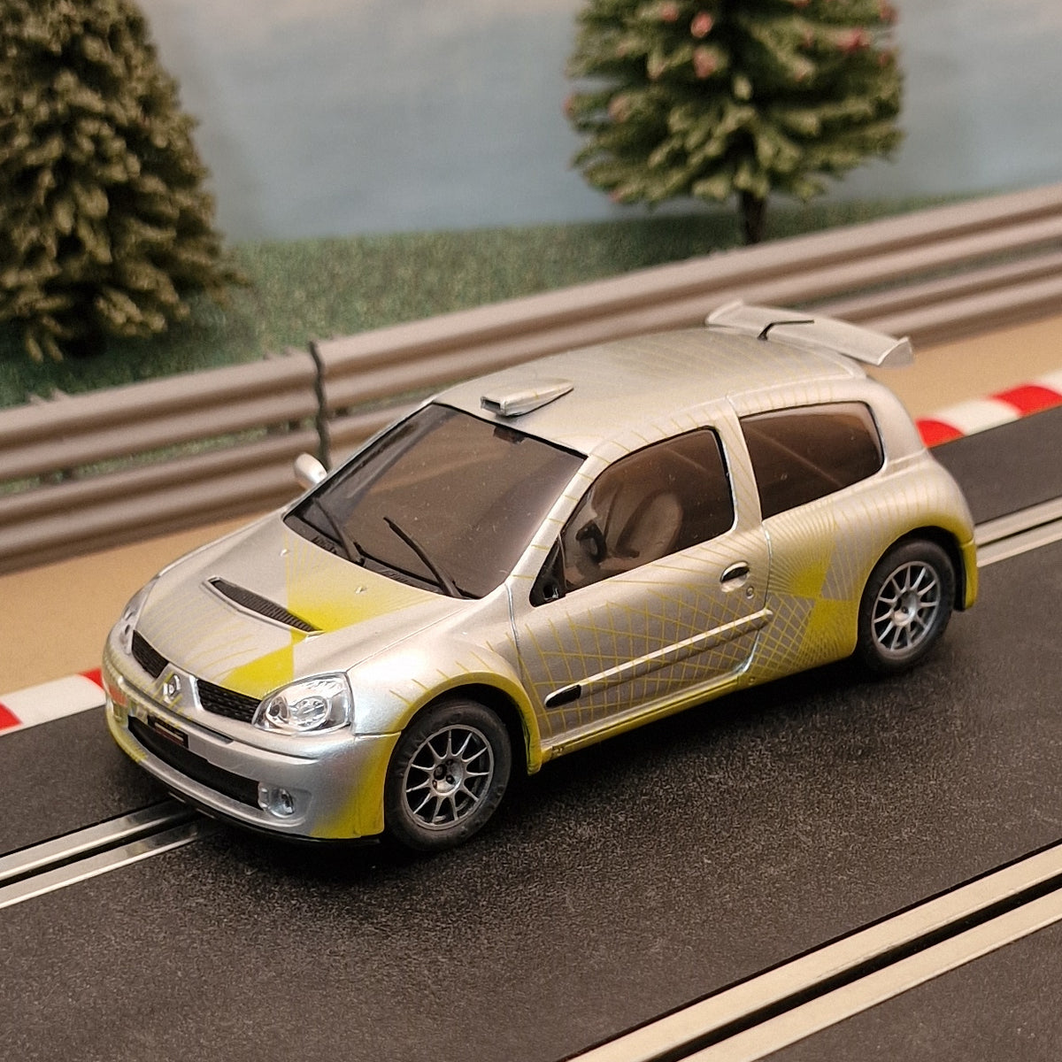 NINCO 50297 Renault Clio Super 1600 Showcar Slot Car