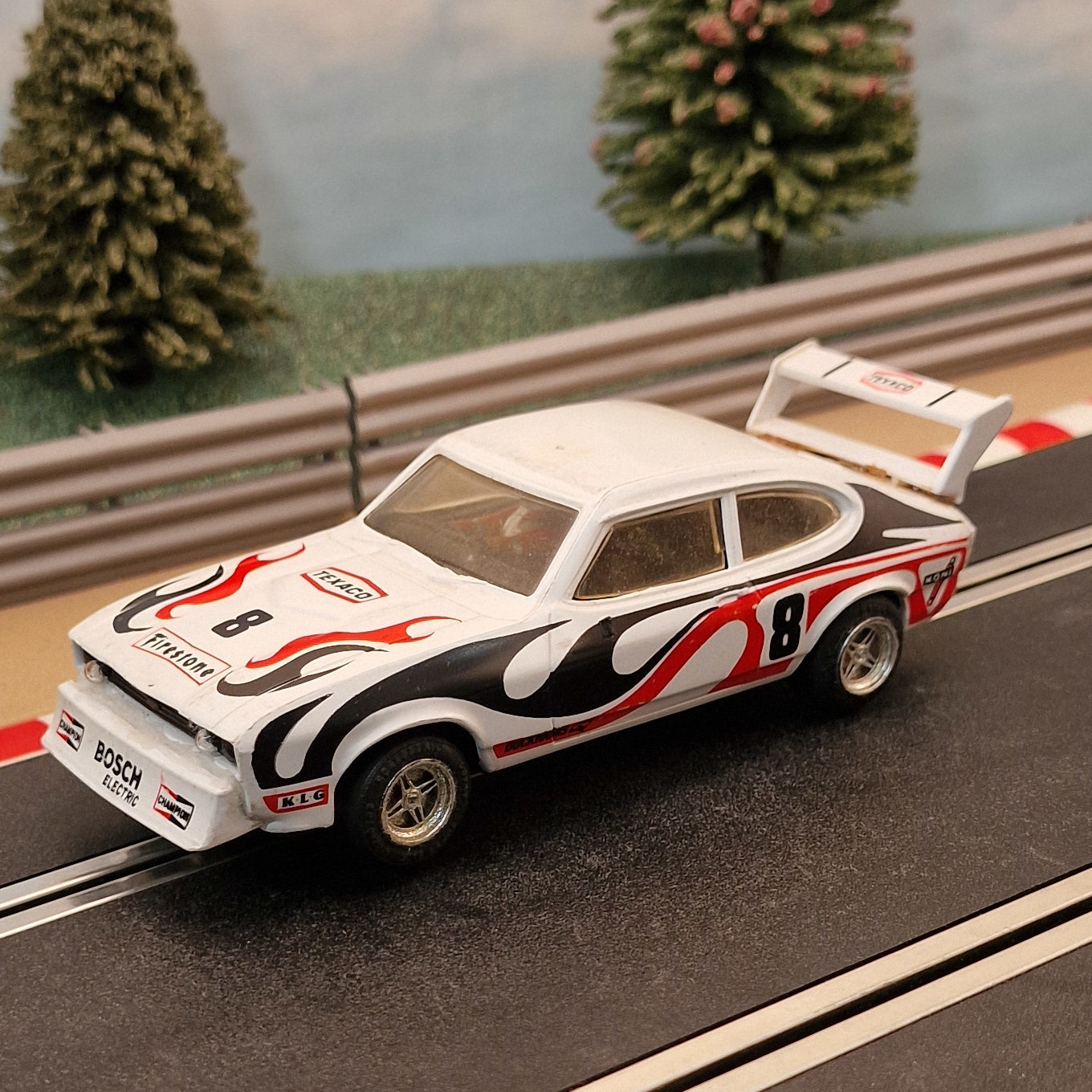Scalextric C311 Ford Capri White #8 *LIGHTS*