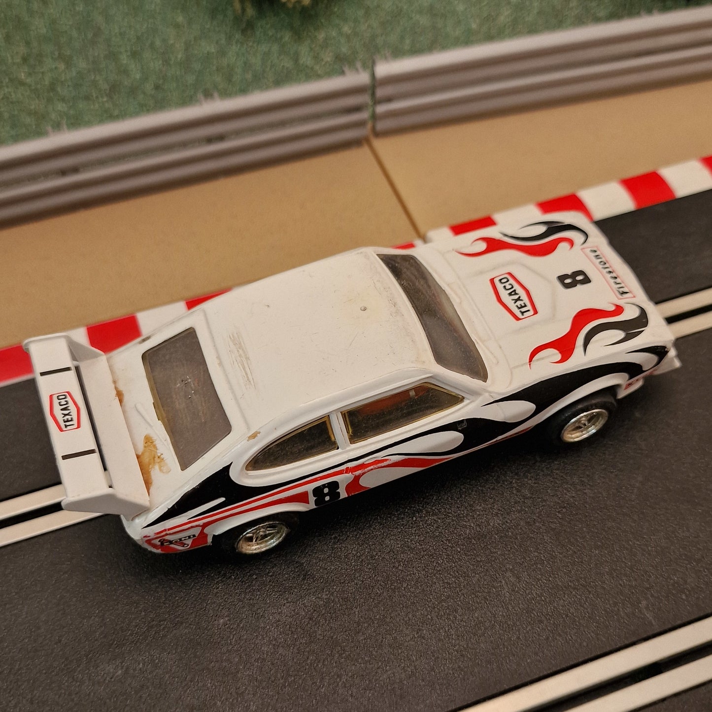 Scalextric C311 Ford Capri White #8 *LIGHTS*