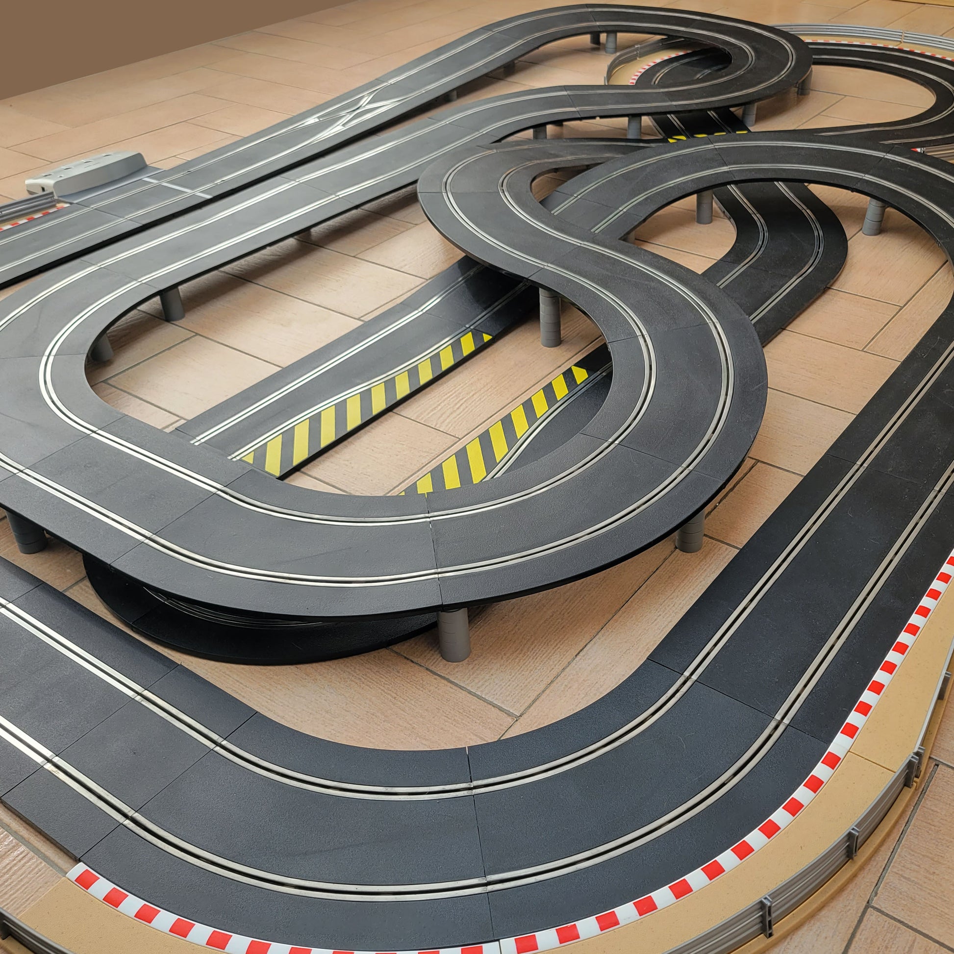 Scalextric Sport 1:32 Track Set - Huge Layout DIGITAL AS5