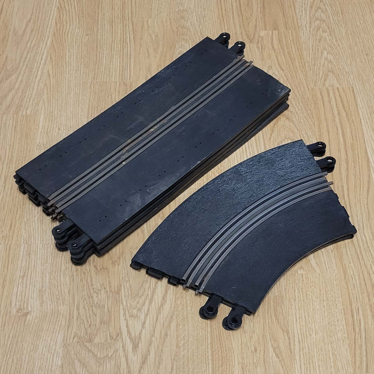 Scalextric 1:32 Classic Track - PT75 Chicane - 4 Straights & 2 Curves #P