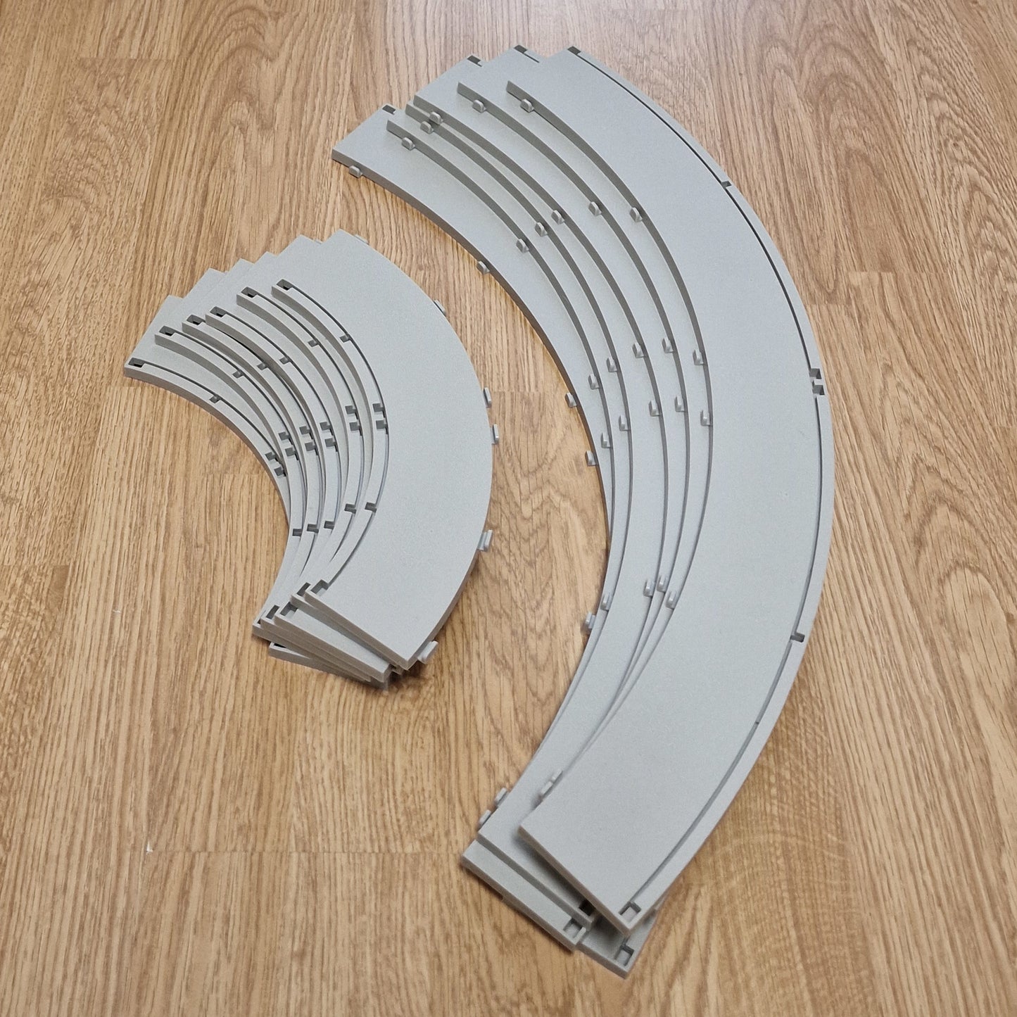 Scalextric Sport 1:32 Rad2 Grey Borders Inner x 6 & Outer x 6