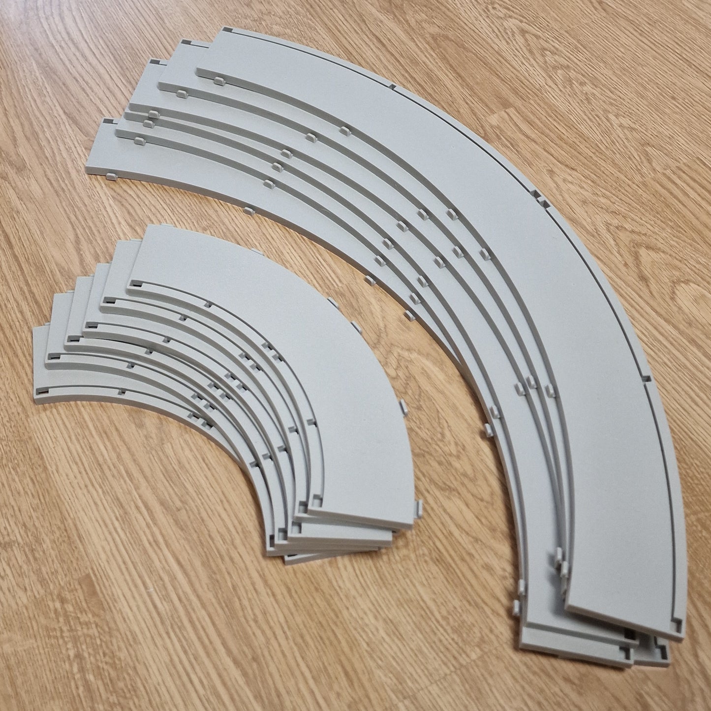 Scalextric Sport 1:32 Rad2 Grey Borders Inner x 6 & Outer x 6