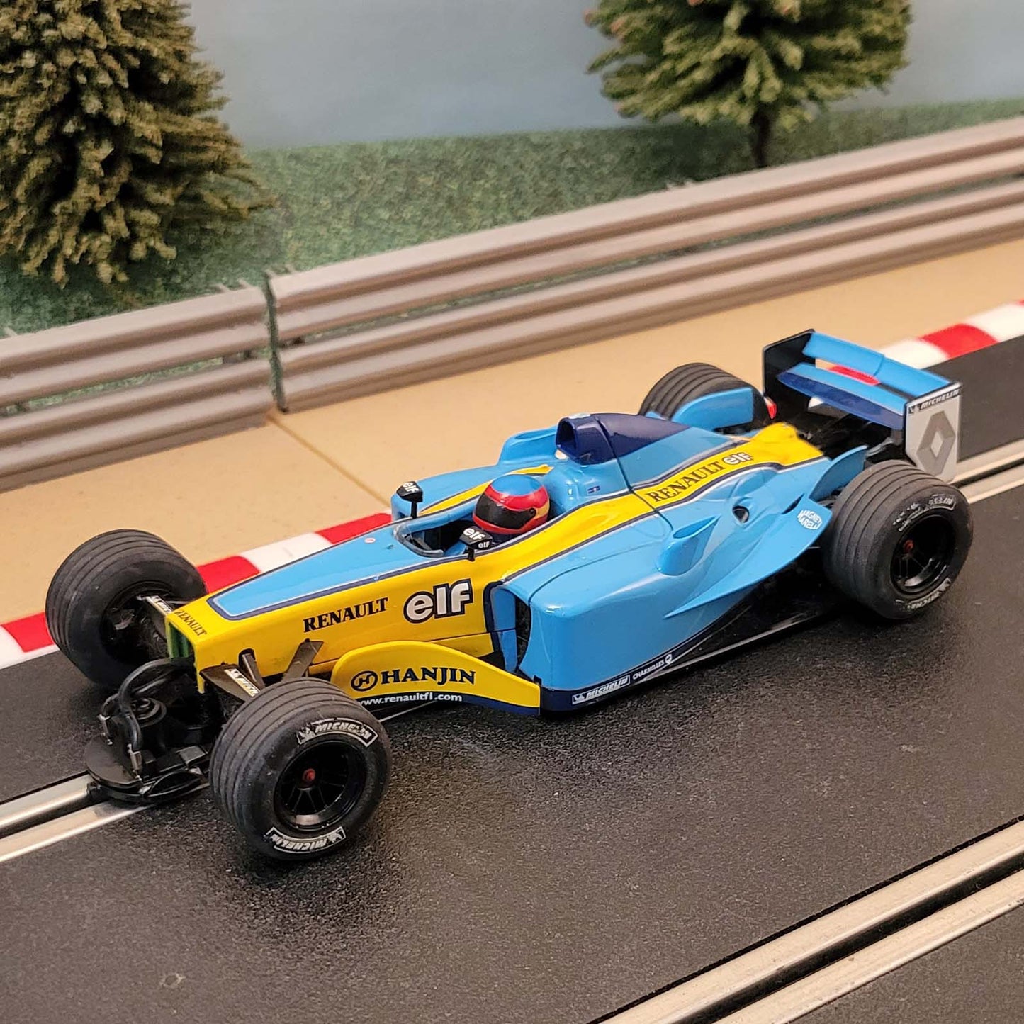 Scalextric 1:32 Car - C2398A F1 R23 Renault elf Fernando Alonso #8 #XC