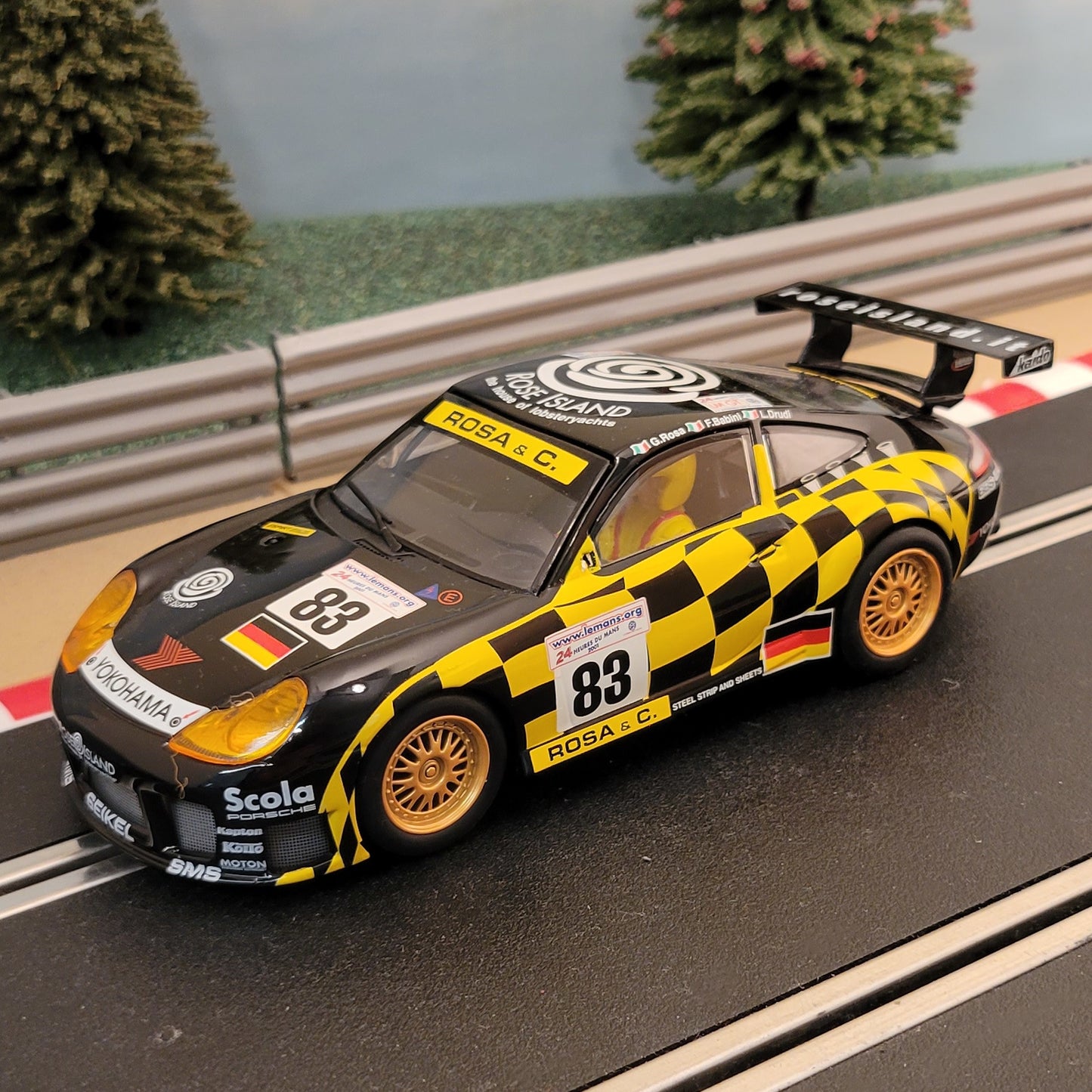 Scalextric 1:32 Car - C2338 Black Porsche 911 GT3R #83 Rose Island *LIGHTS* #M