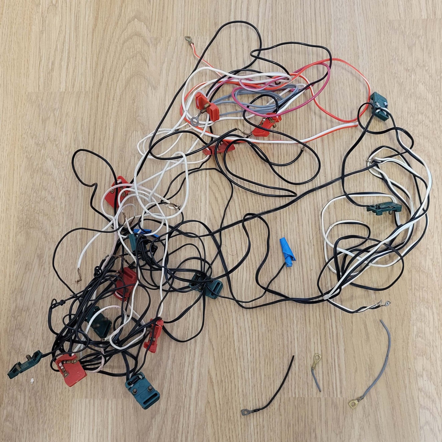 Scalextric Spares - A266 Wiring Harness / Plugs #A