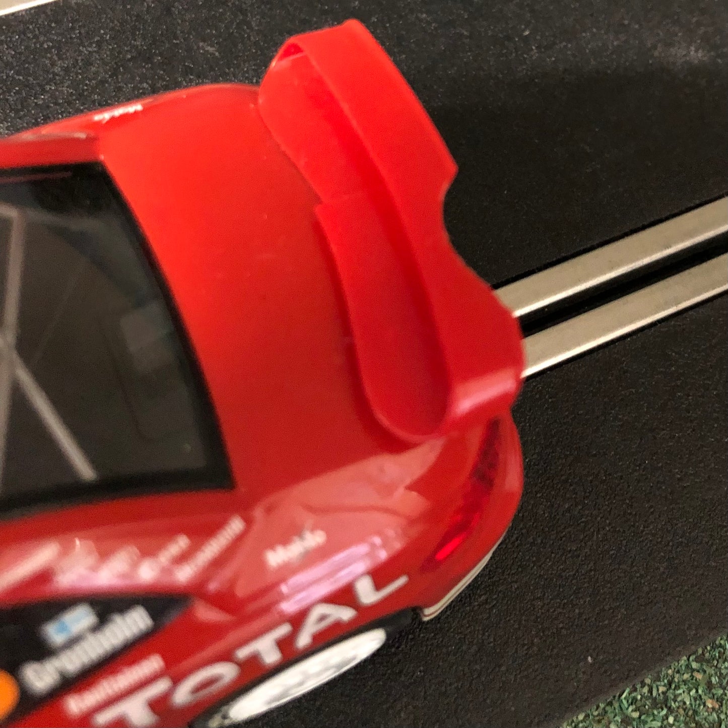 Scalextric 1:32 Car - C2560 Red Peugeot 307 WRC 4WD #5 Gronholm *LIGHTS* #Y