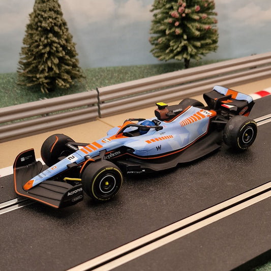 Scalextric 1:32 Pair Cars - F1 Williams FW45 Sargeant Gulf #2