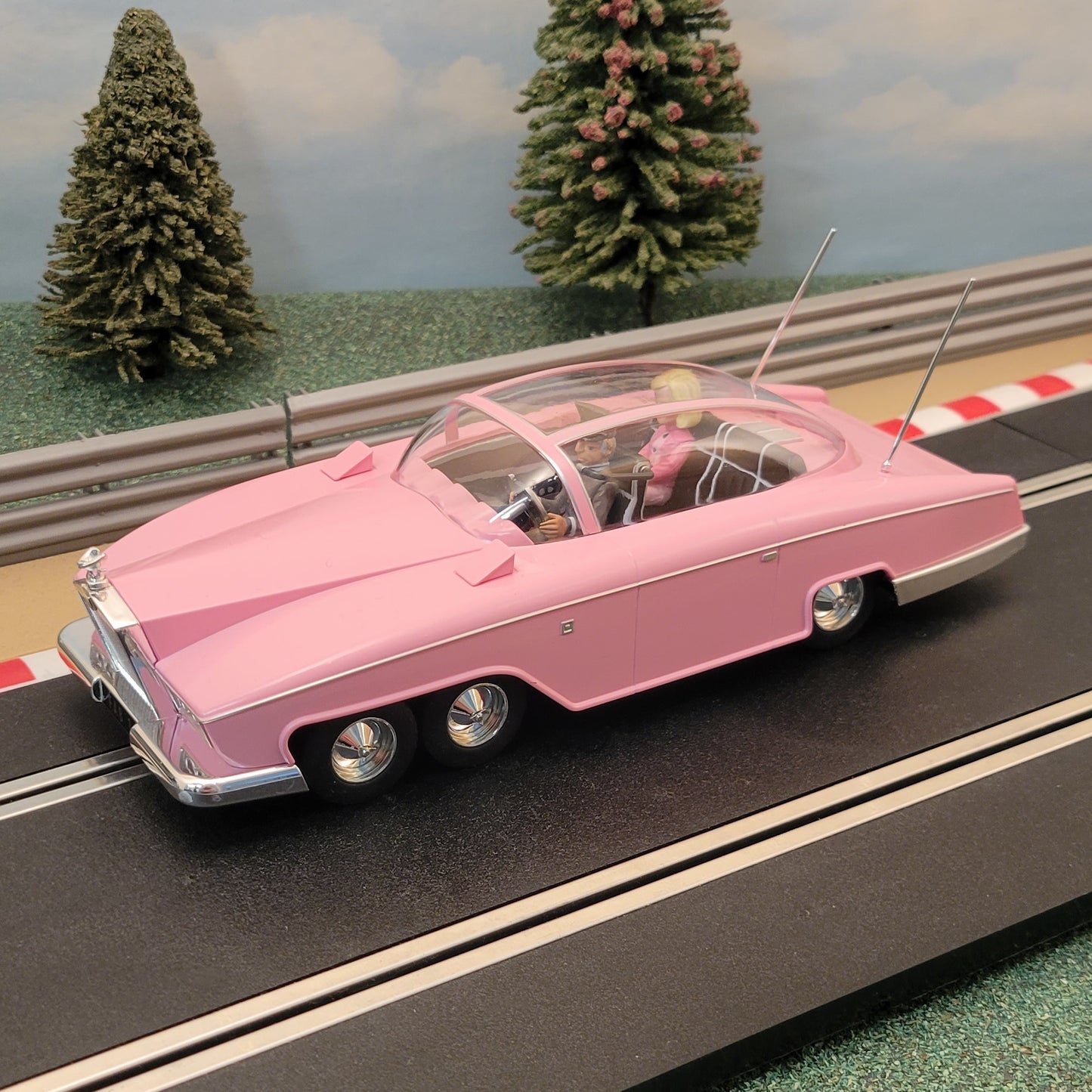 Scalextric 1:32 Car - C4479 Thunderbirds FAB-1 *LIGHTS*