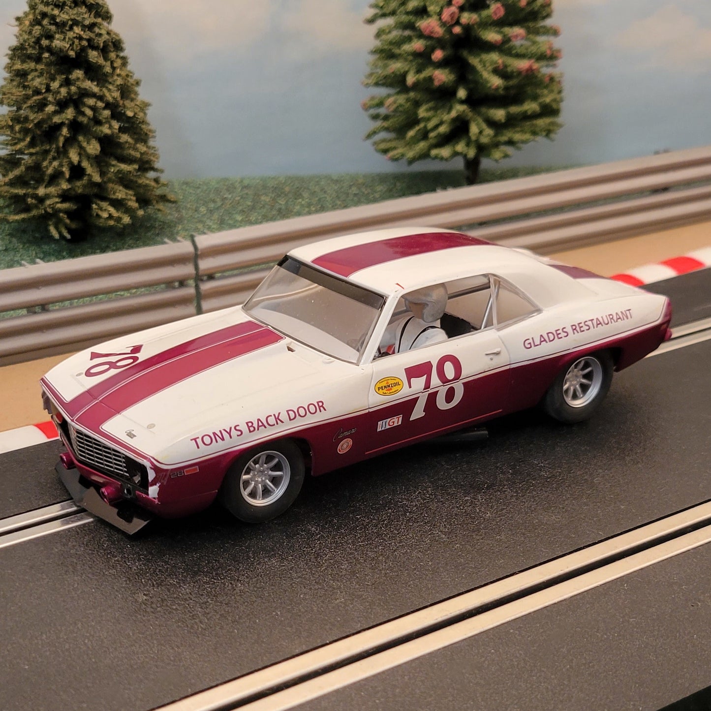 Coche digital Scalextric 1:32 - C2758D Aston Martin DBR9 #58 *LUCES* #J