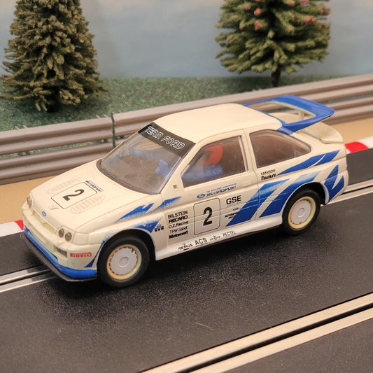 Coche Scalextric 1:32 - Ford Escort RS Cosworth blanco #2 *LUCES* #A