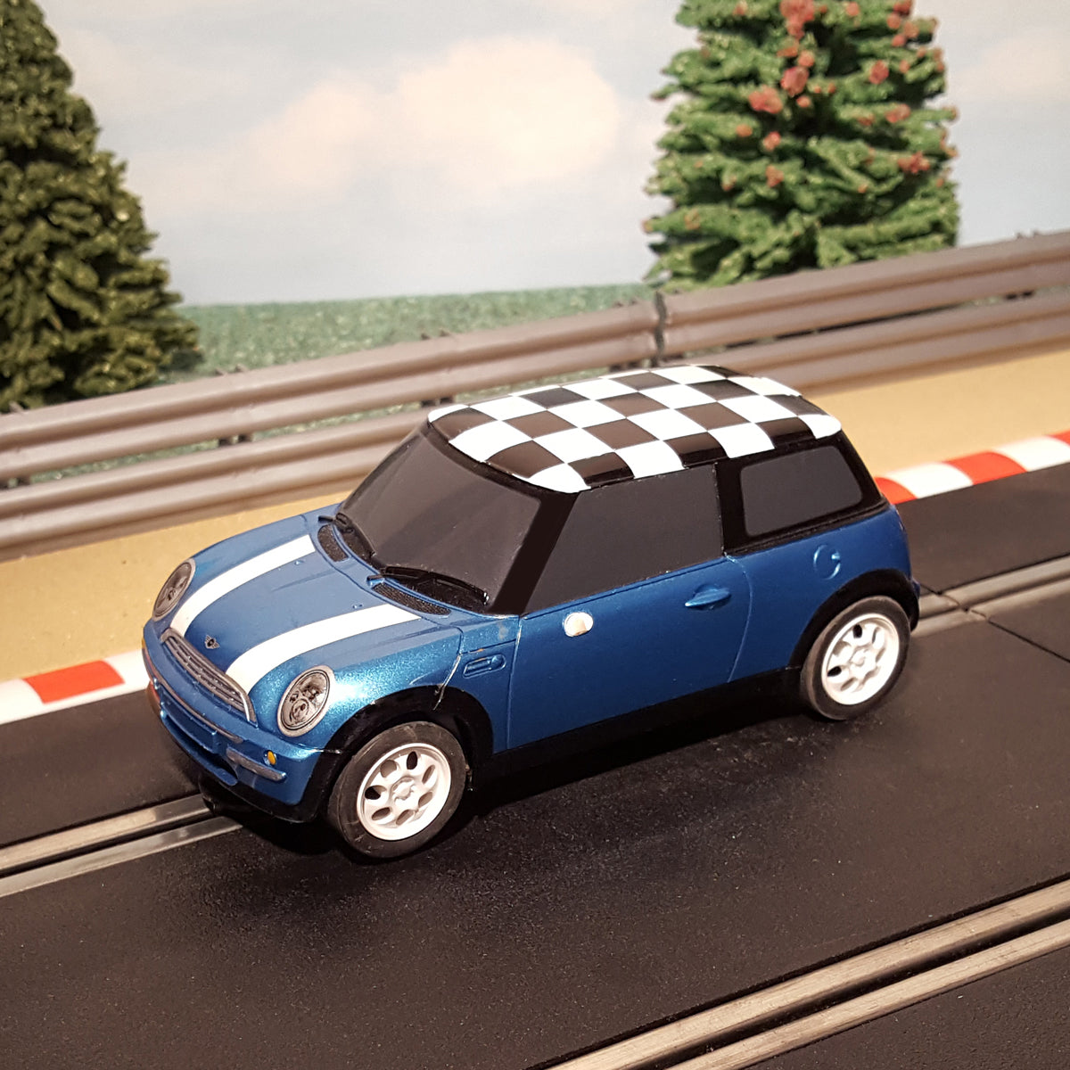 Coche Scalextric 1:32 - BMW Mini Cooper azul con techo a cuadros #M