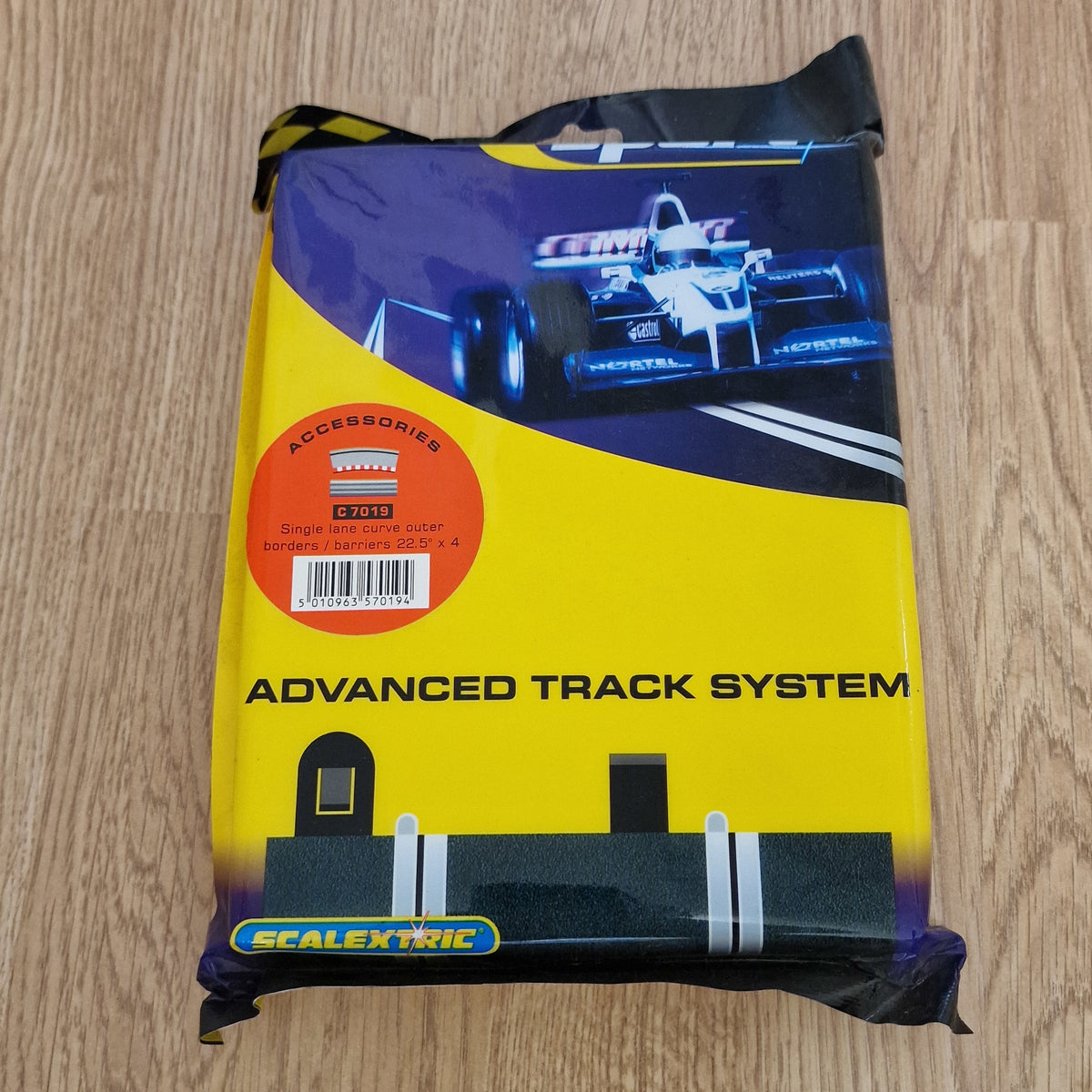 Scalextric C7019 Radius 3 Curve Outer Borders & Barriers 22.5° 'BV' x 4 NEW
