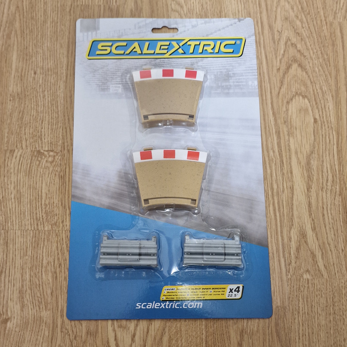 Scalextric C8280 Rad2 Curve Inner Borders & Barriers 22.5º 'BM' x 4 NEW