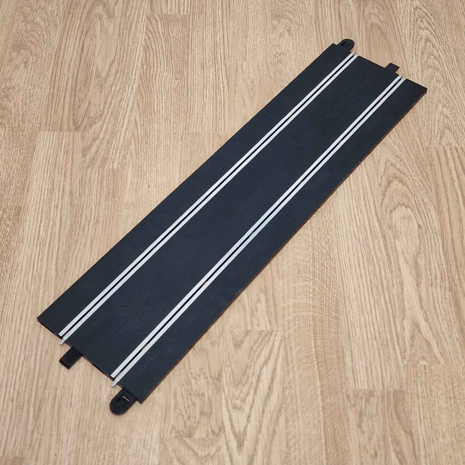 Scalextric C8505 Extra - Long Straight 584mm 'SA'