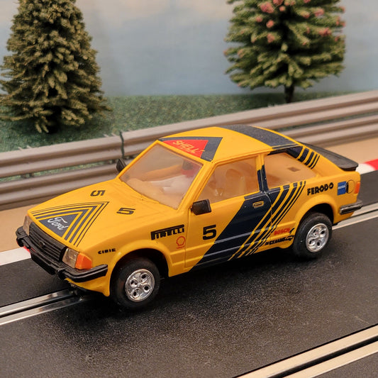 Scalextric 1:32 Car - C394 Yellow Ford Escort XR3i Ferodo *LIGHTS* #5 #A
