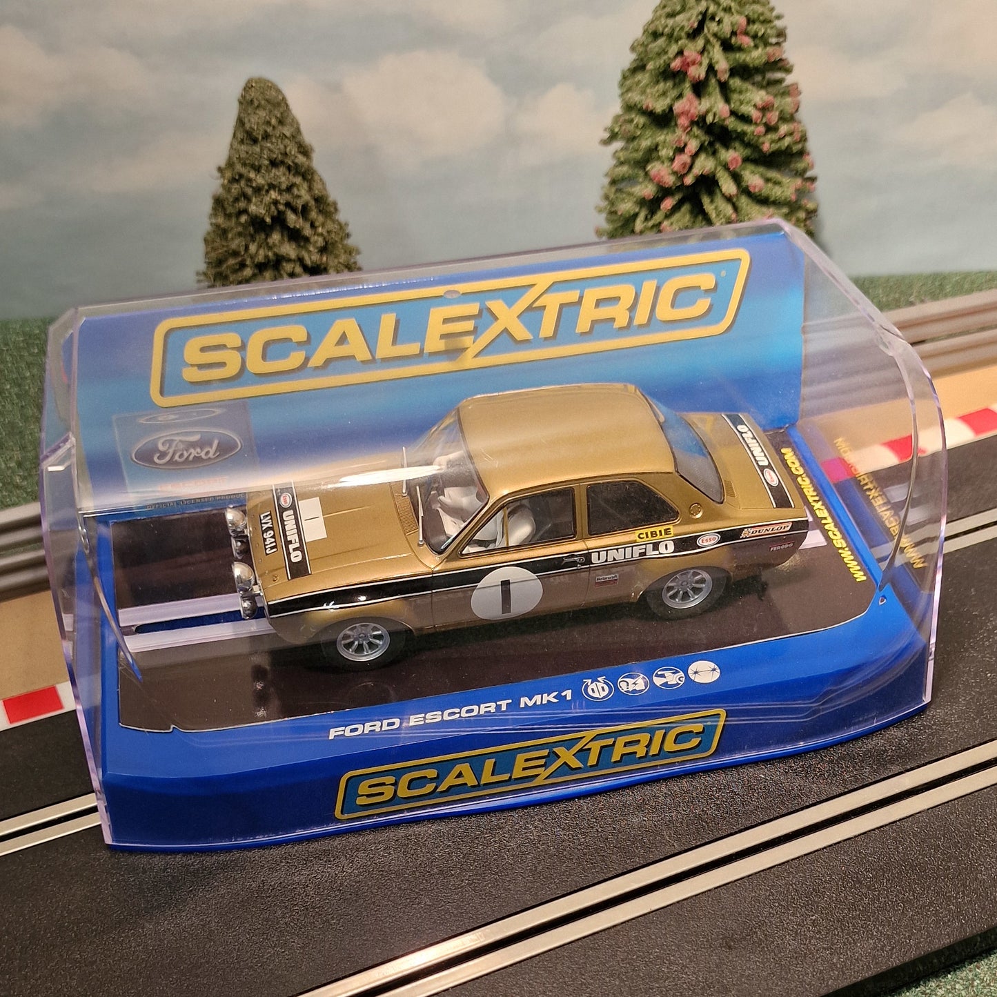Scalextric 1:32 Car - C2920 Ford Escort Mk 1 RS 1600 Roger Clark #1 *LIGHTS*