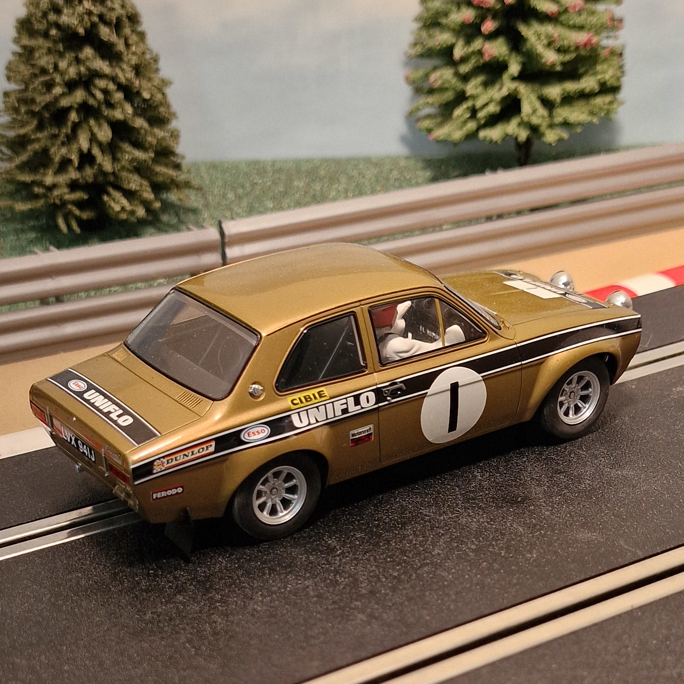 Scalextric 1:32 Car - C2920 Ford Escort Mk 1 RS 1600 Roger Clark #1 *LIGHTS*