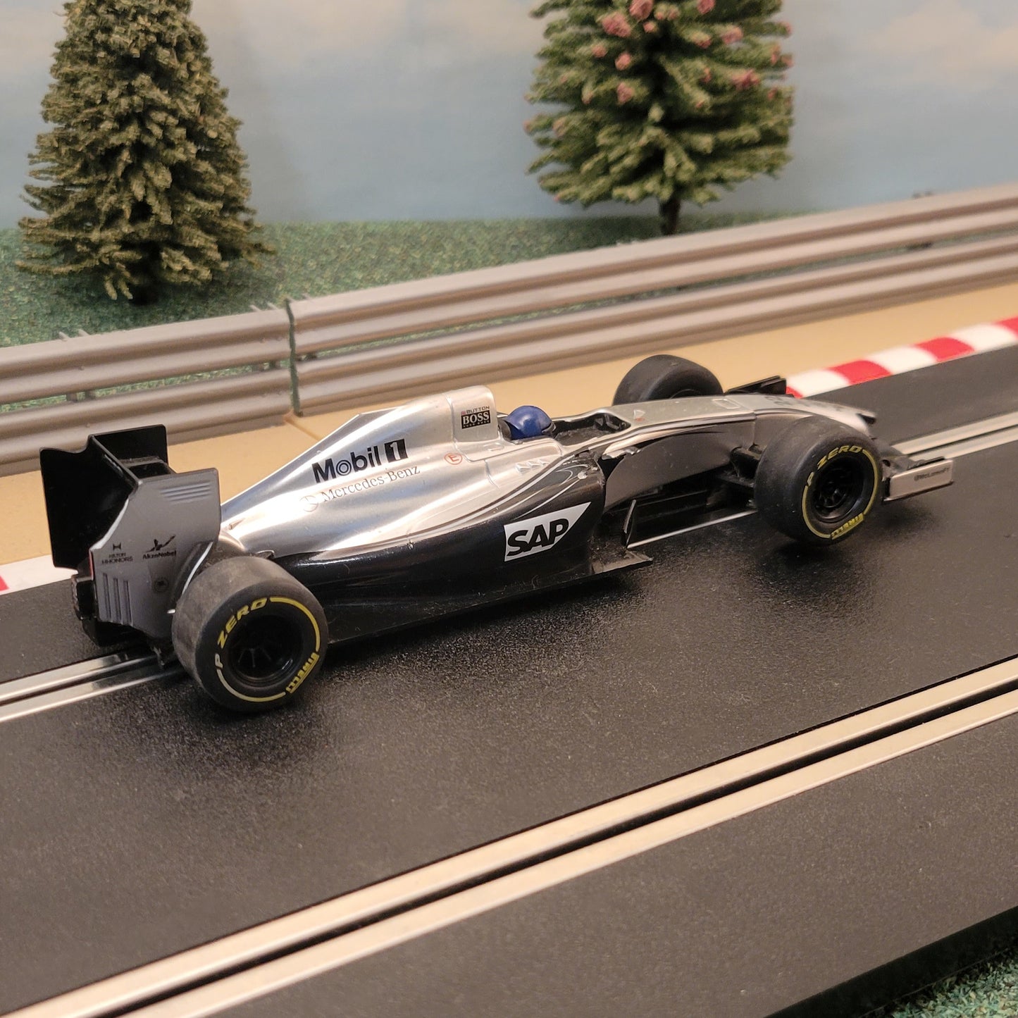 Coche Scalextric 1:32 - C1346 F1 SAP Jenson Button #22 #E