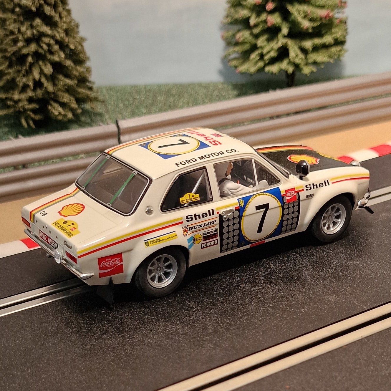Scalextric 1:32 Car - C3099 Ford Escort Mk 1 East African Safari #7 *LIGHTS*