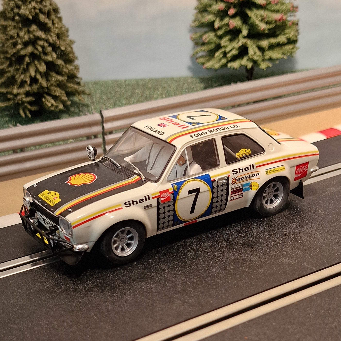 Scalextric 1:32 Car - C3099 Ford Escort Mk 1 East African Safari #7 *LIGHTS*