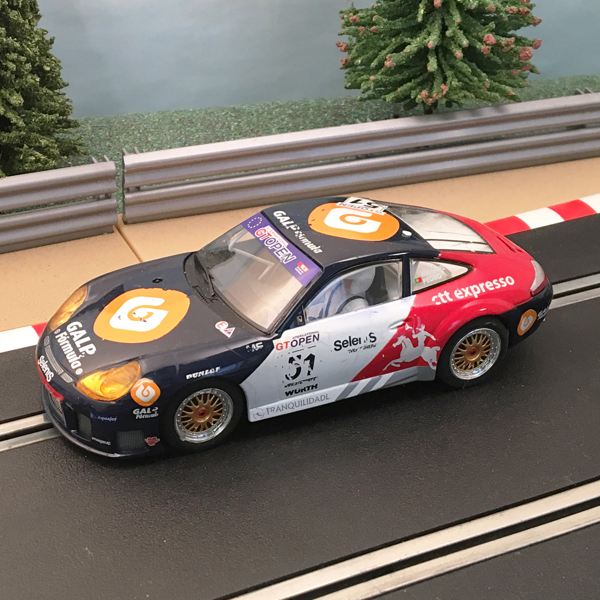 Scalextric Digital C2849D Porsche 911 GT3R Galp #51 *LIGHTS* #MSa 2