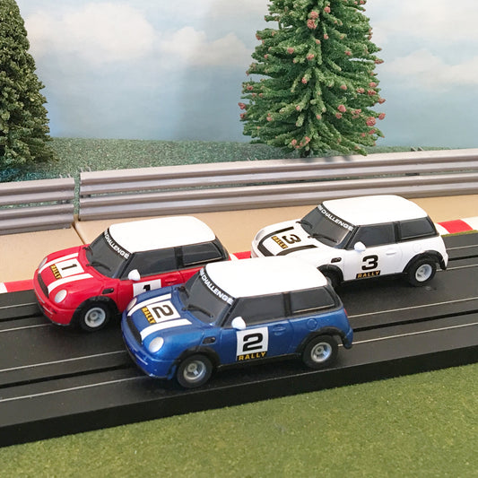 Coches Micro Scalextric 1:64 - Rojo, Blanco y Azul WRC Rally Mini